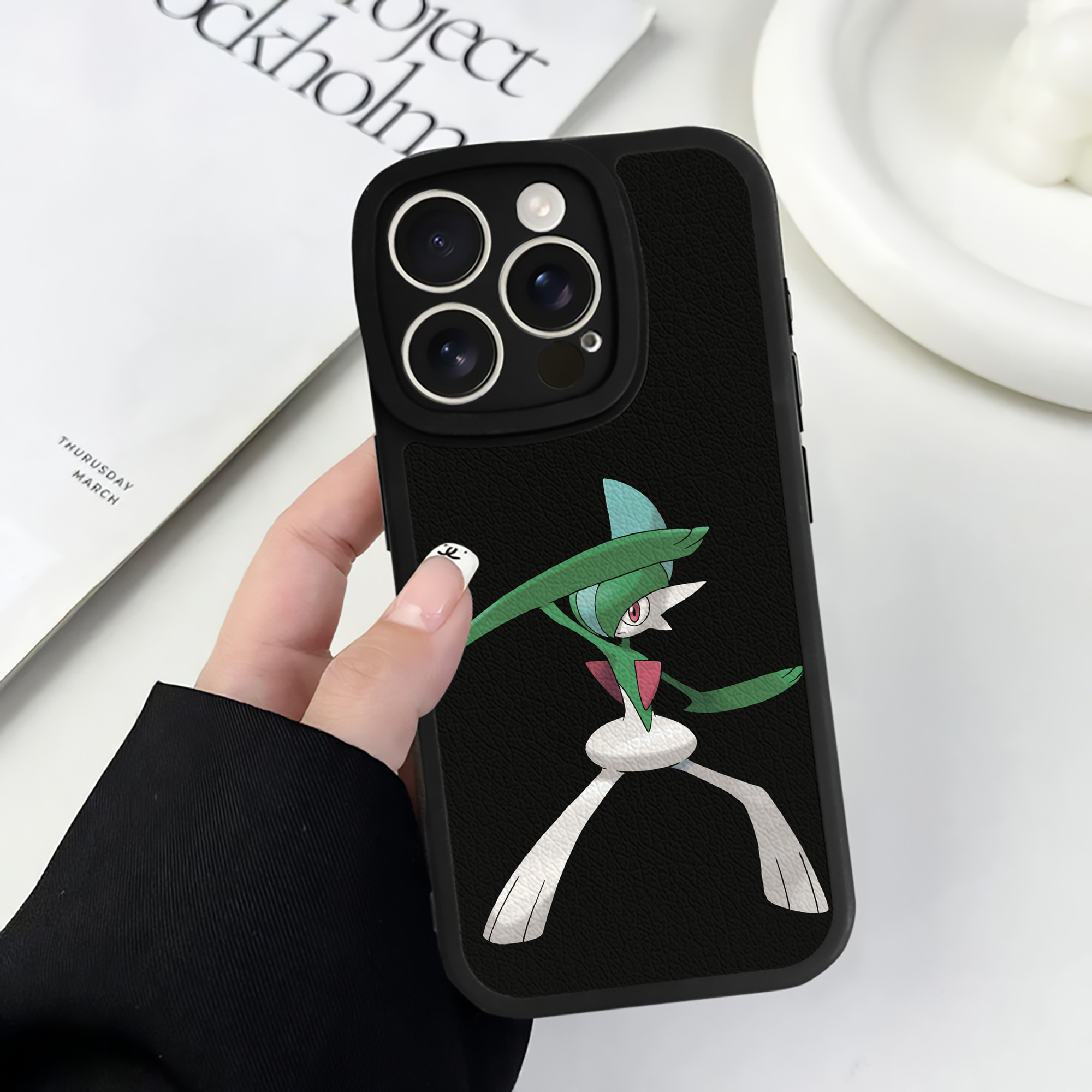 （画像用） ポケットモンスター Pokémon 【iPhone 16シリーズ対応】シリコンスマホケース（レザー調） 材質：シリコン